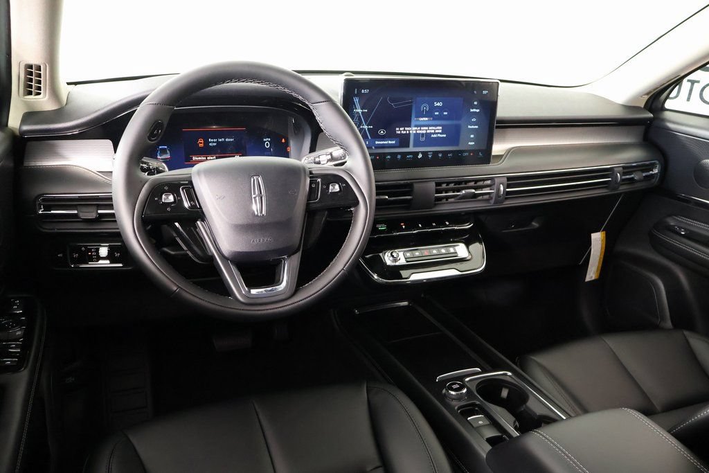 New 2026 Lincoln Corsair Premiere FWD image 2