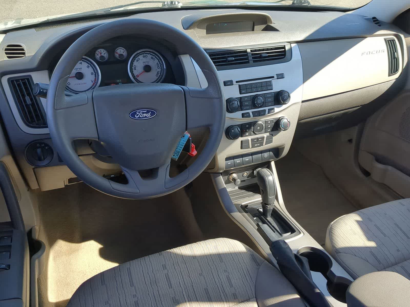 Used 2008 Ford Focus SE FWD image 16