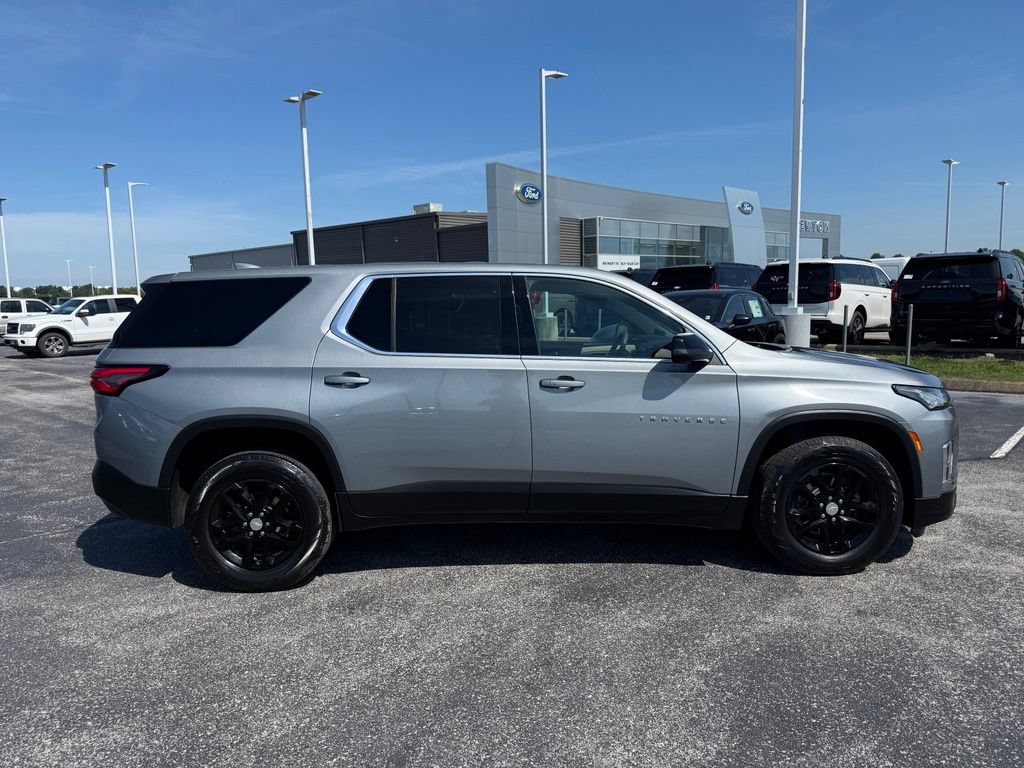Used 2023 Chevrolet Traverse LS FWD image 31