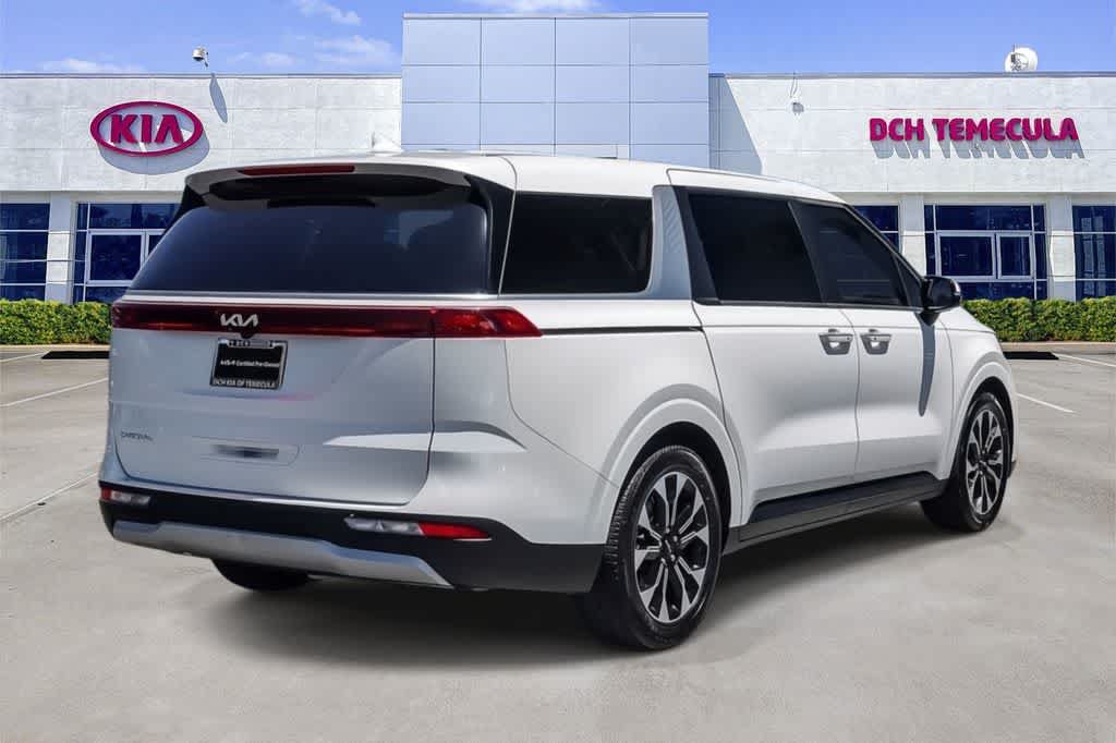 Certified 2023 Kia Carnival EX FWD image 4