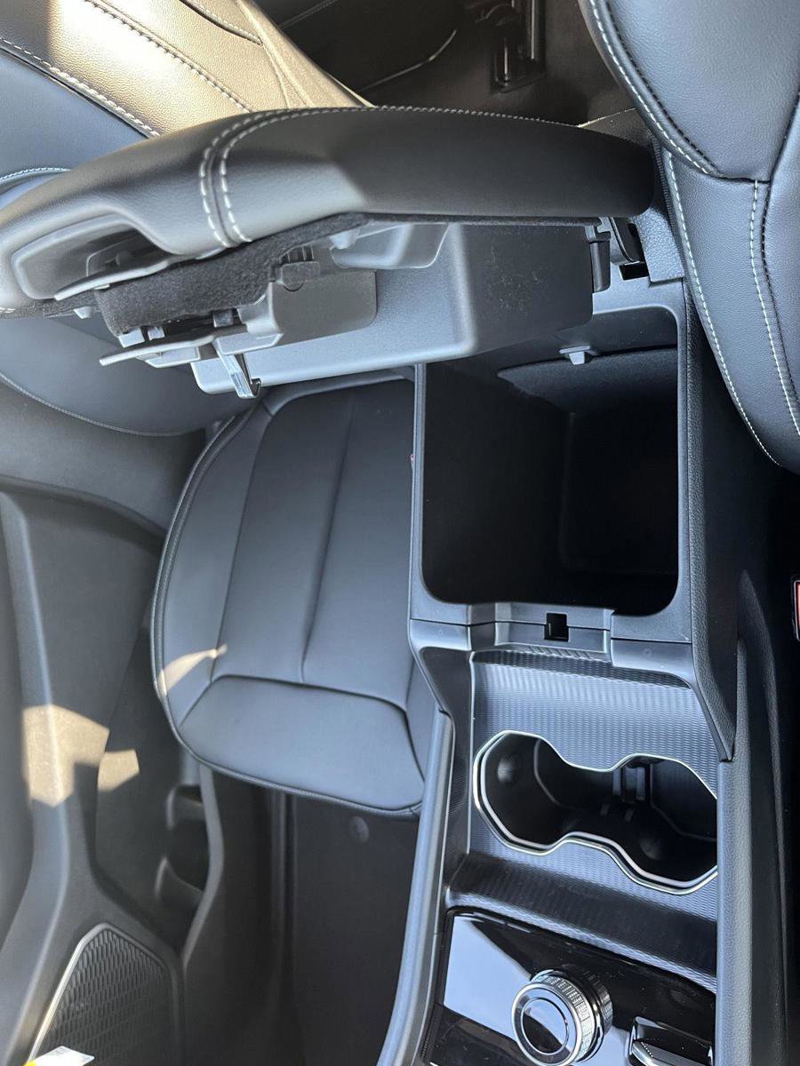 New 2026 Jeep Grand Cherokee L Limited w/ Limited Altitude Package image 28