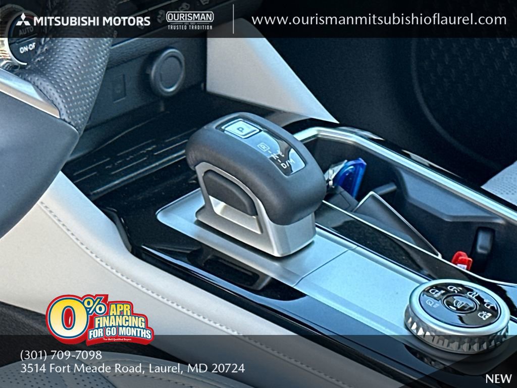 New 2025 Mitsubishi Outlander SEL image 17