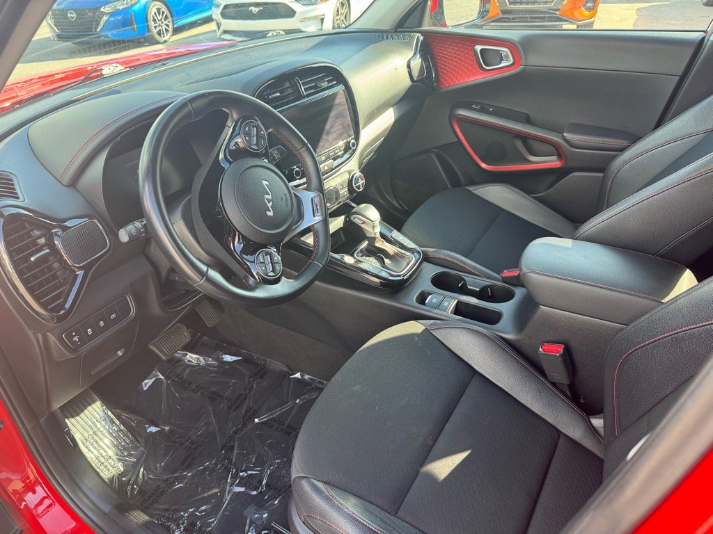Used 2023 Kia Soul GT-Line w/ GT-Line Technology Package image 3