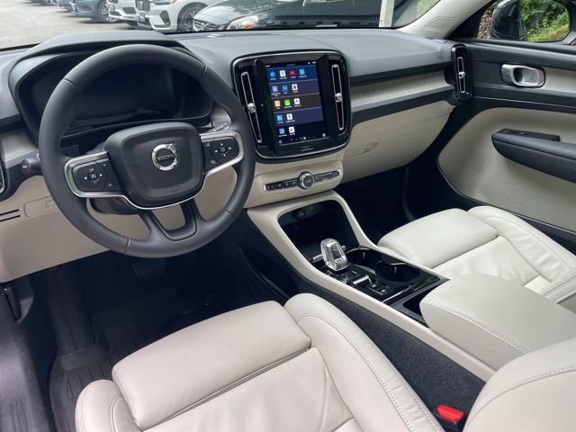 Certified 2023 Volvo XC40 B5 Plus w/ Protection Package Premier AWD/4WD image 17