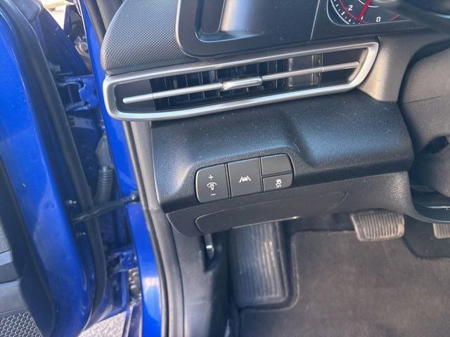 Used 2023 Hyundai Elantra SEL FWD image 17