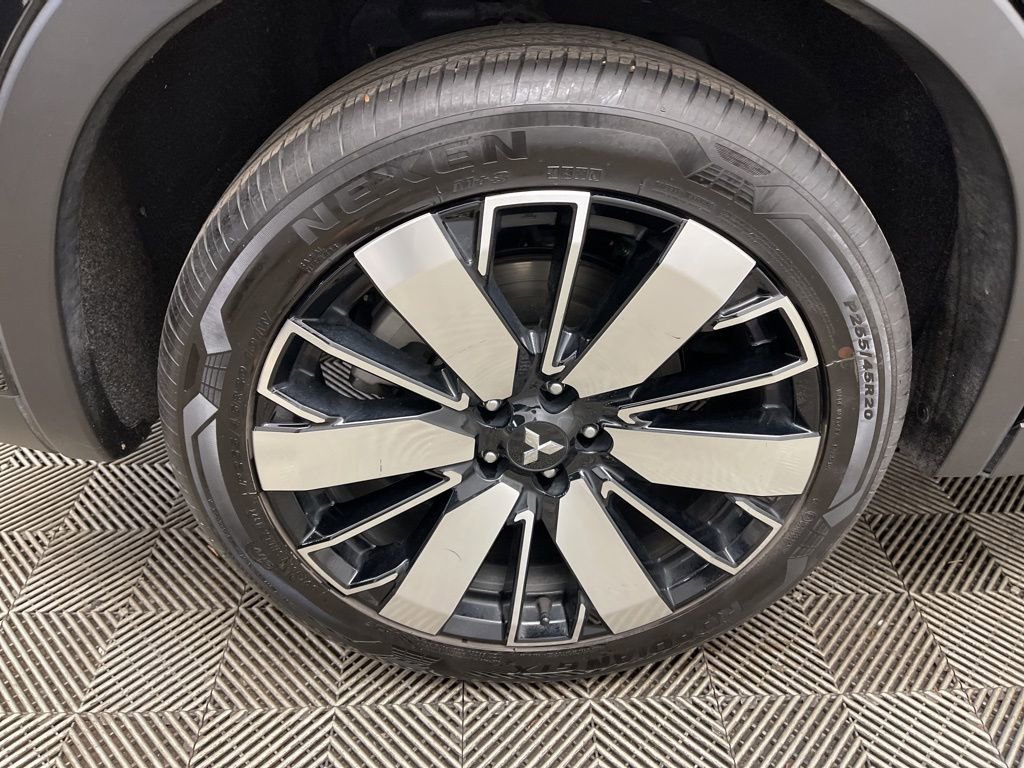 Used 2025 Mitsubishi Outlander SE image 36