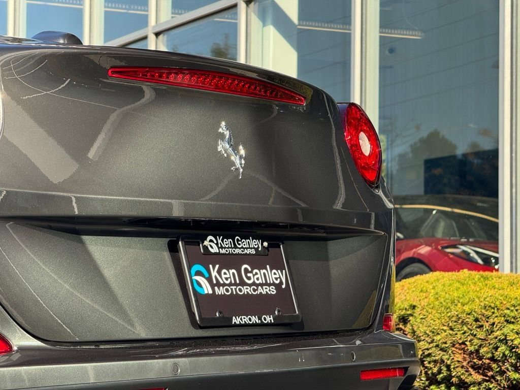 Used 2016 Ferrari California T image 24