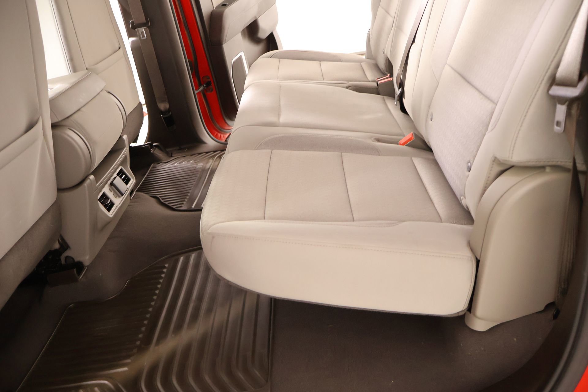 Used 2024 GMC Sierra 1500 SLE w/ Preferred Package image 12