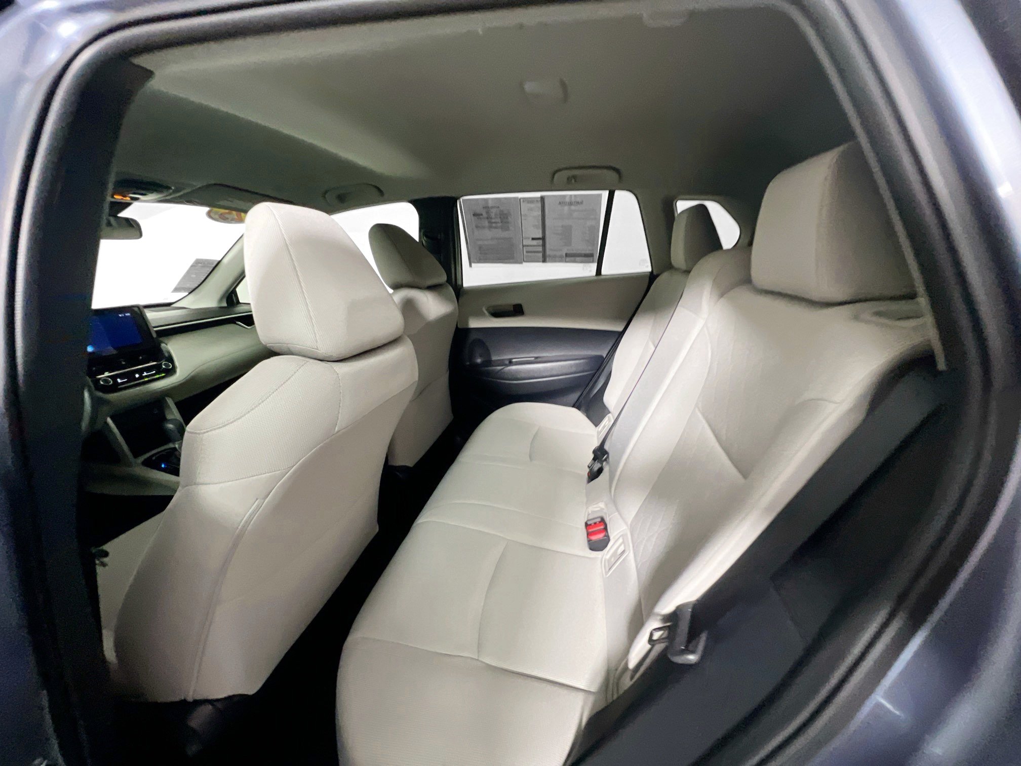Used 2025 Toyota Corolla Cross L FWD image 27