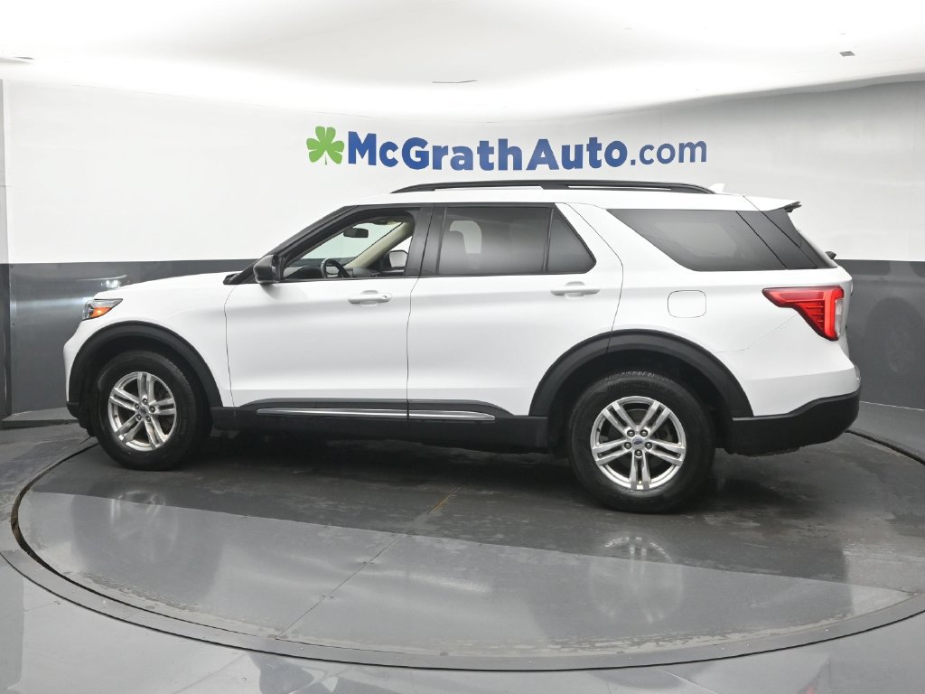 Used 2020 Ford Explorer XLT w/ Equipment Group 202A AWD/4WD image 24