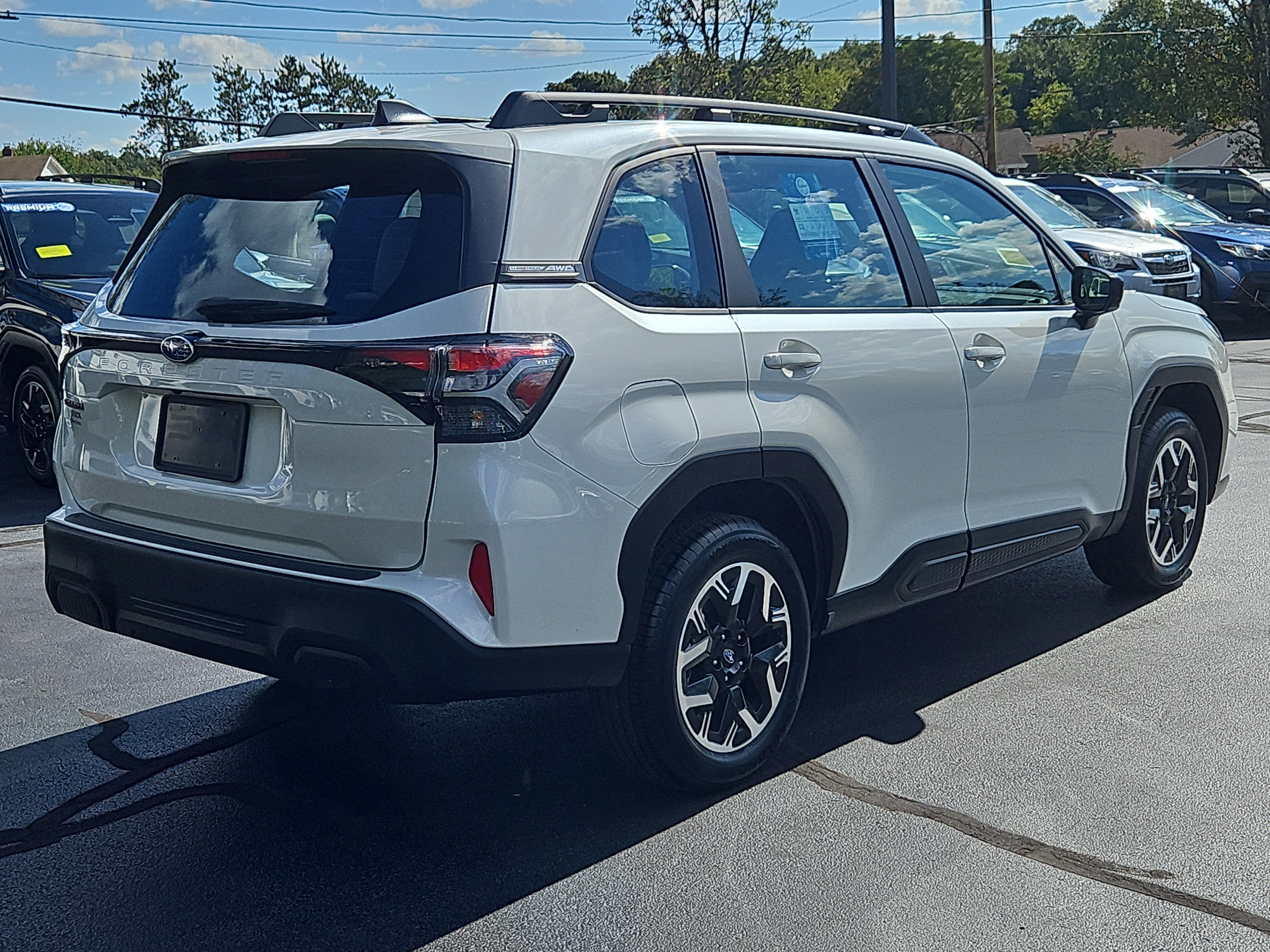 Used 2025 Subaru Forester image 2