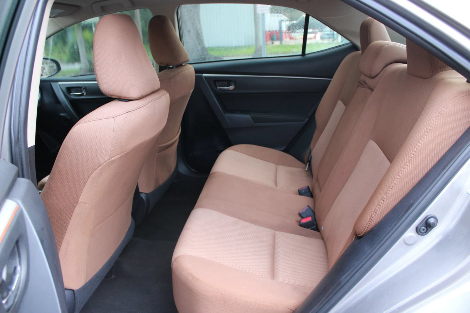 Used 2016 Toyota Corolla LE FWD image 8