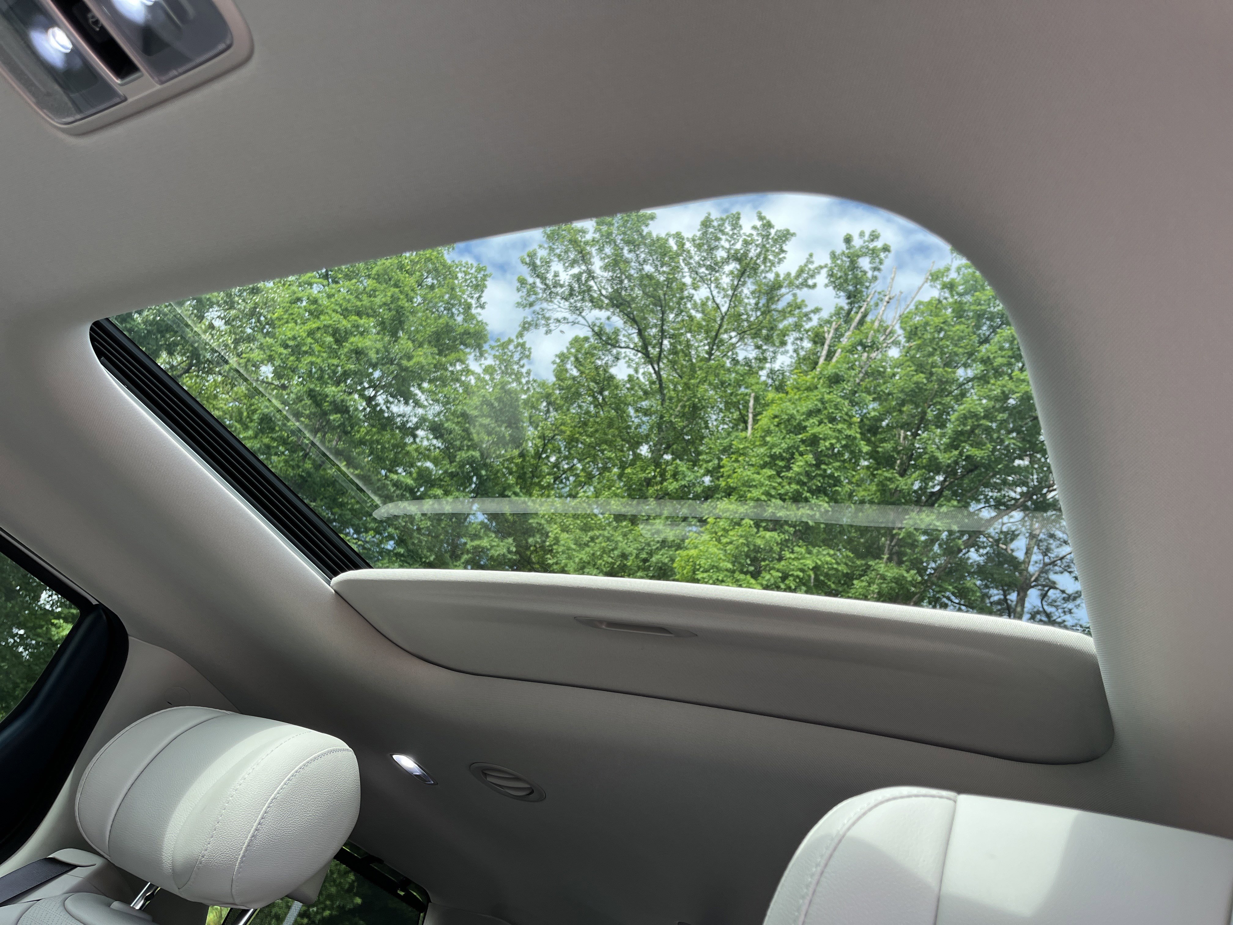 Used 2025 Kia Carnival SX Prestige FWD image 24