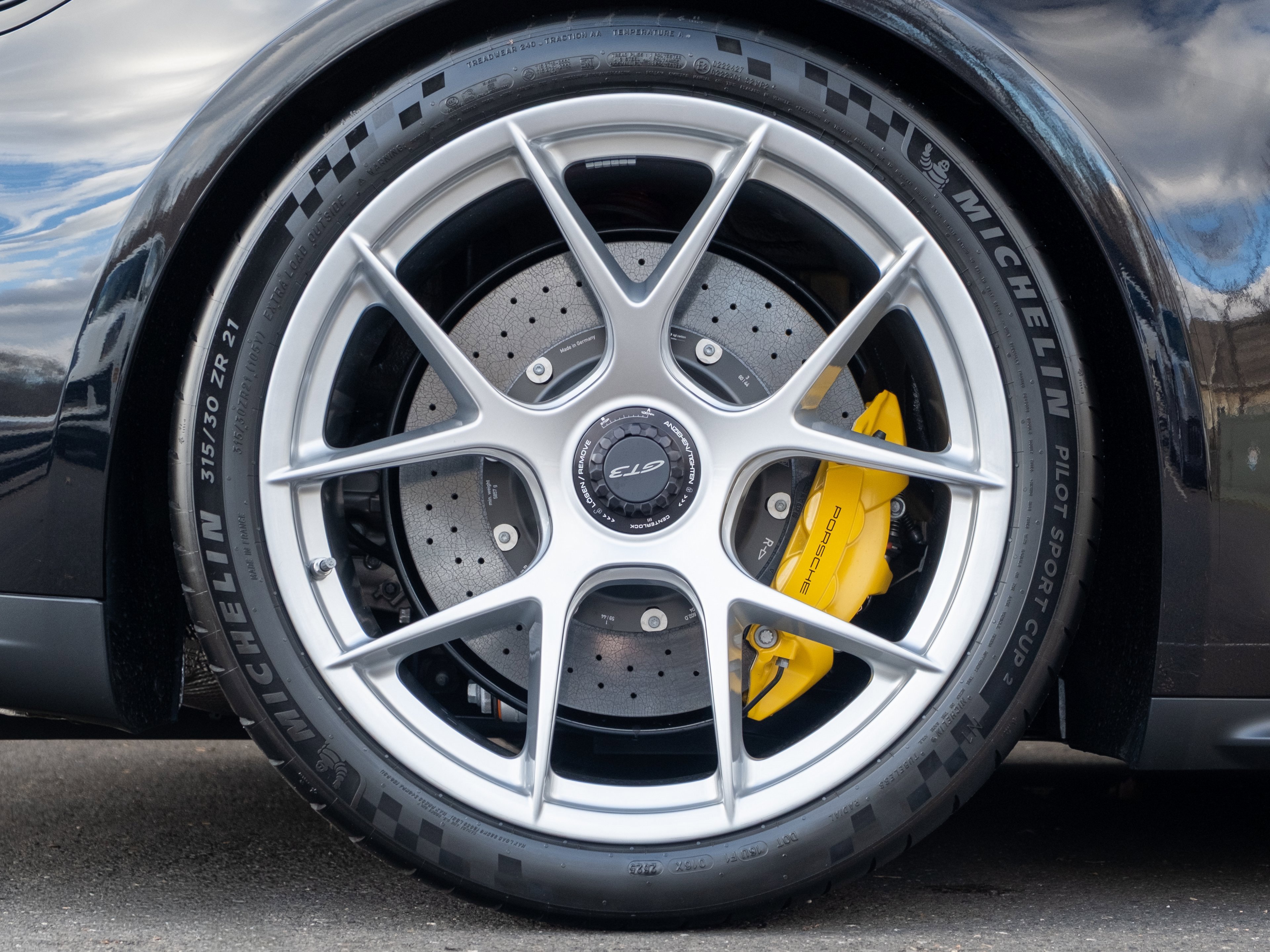 New 2026 Porsche 911 GT3 image 14