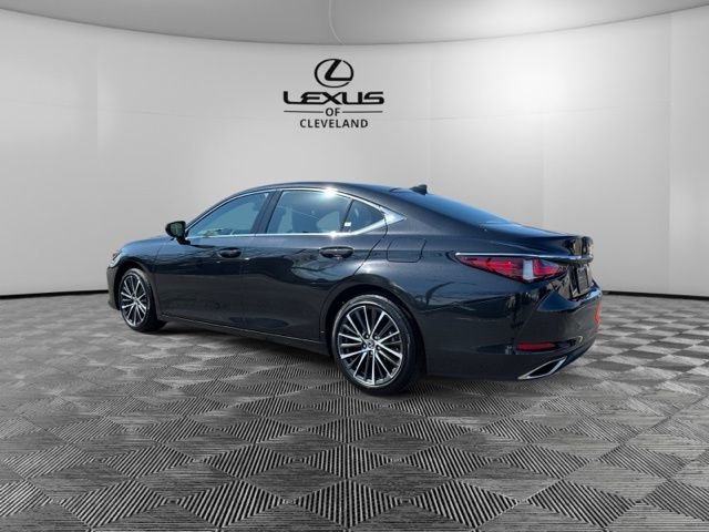 Used 2025 Lexus ES 350 w/ Premium Package image 5