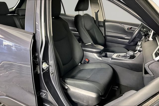 Used 2024 Toyota RAV4 LE AWD/4WD image 27