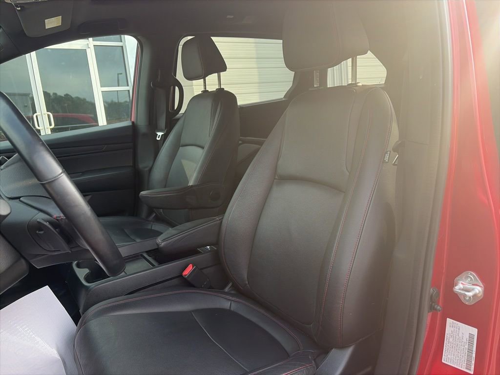 Used 2023 Honda Odyssey Sport image 13