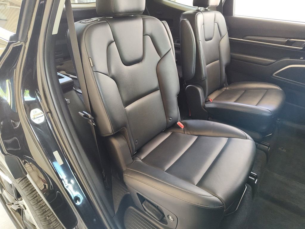 Used 2025 Kia Telluride S image 35