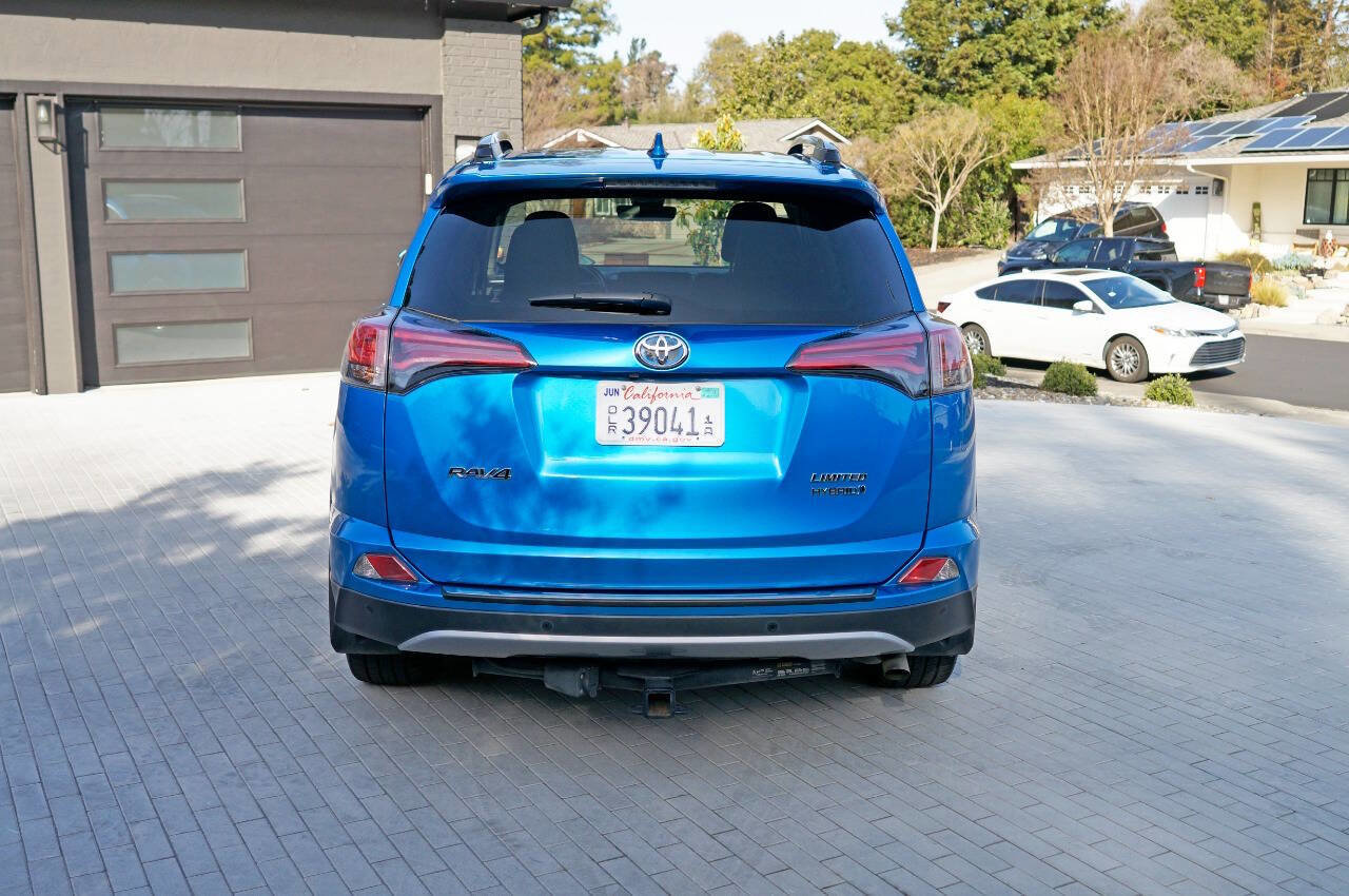Used 2018 Toyota RAV4 Limited w/ Advanced Technology Package image 6