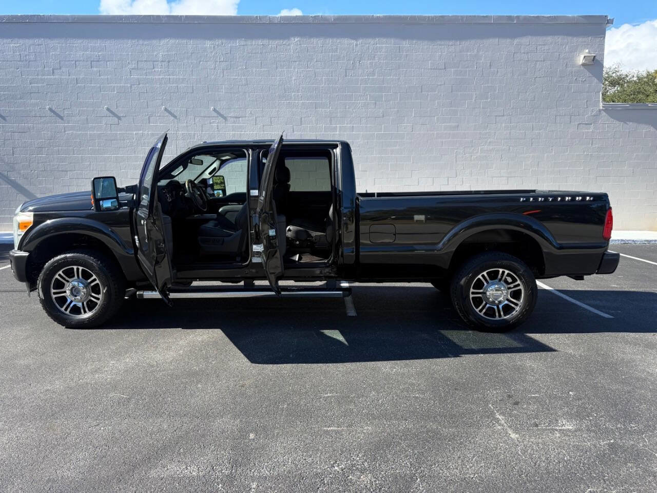Used 2014 Ford F350 Platinum AWD/4WD image 98