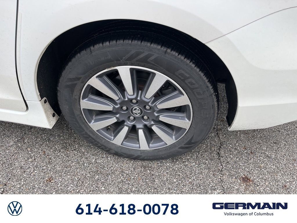 Used 2020 Toyota Sienna Limited Premium image 18