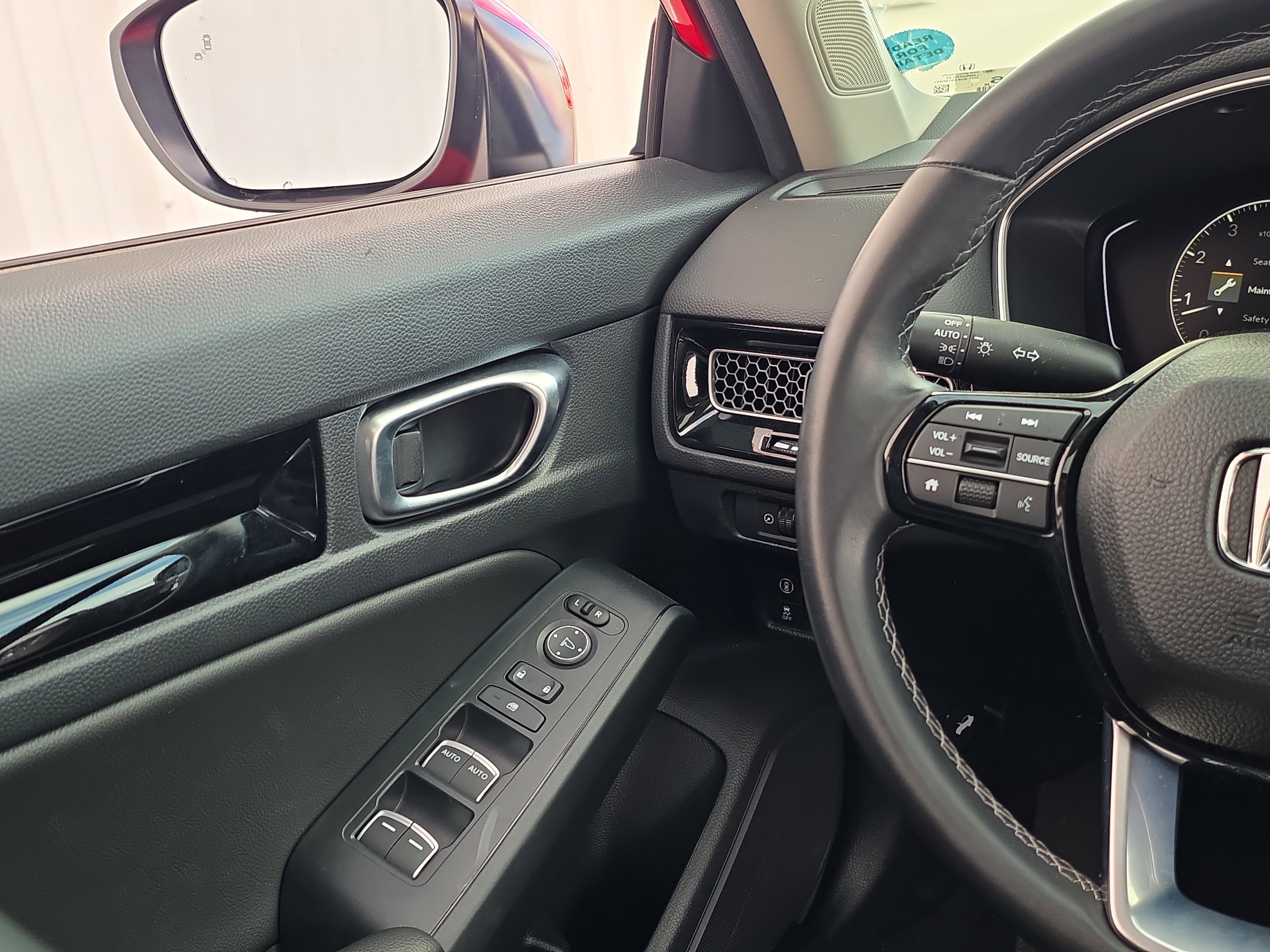 Used 2024 Honda Civic EX-L image 25