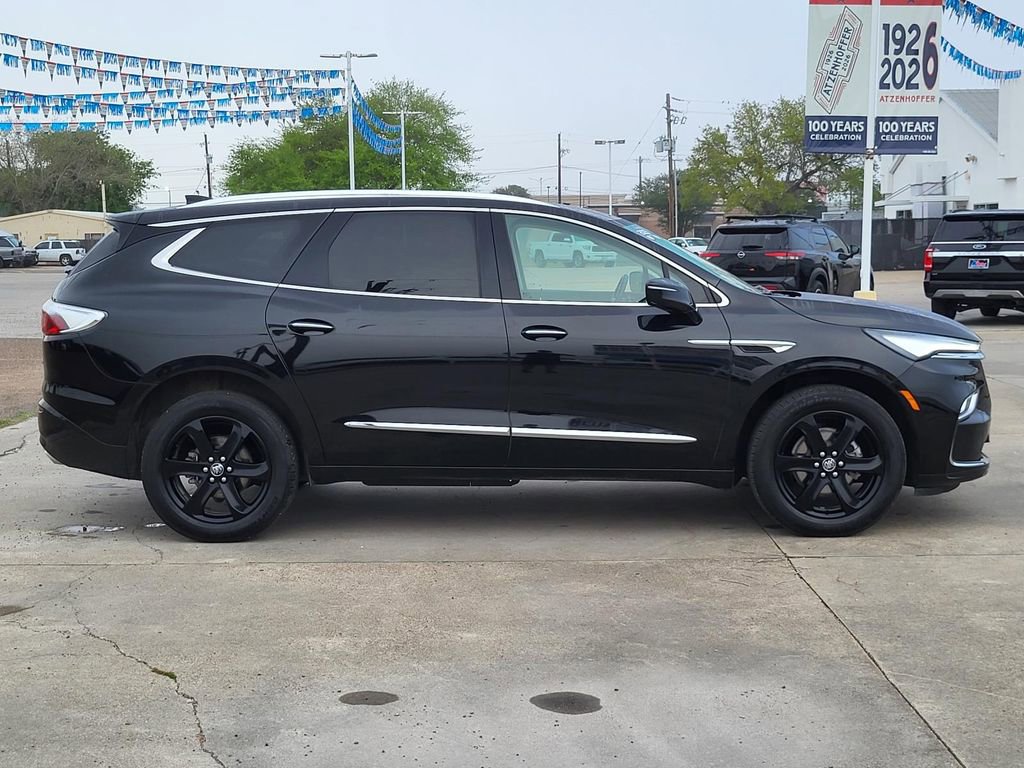 Used 2023 Buick Enclave Essence w/ Sport Touring Edition image 8
