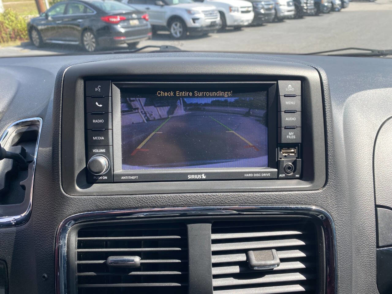 Used 2018 Dodge Grand Caravan SXT image 16