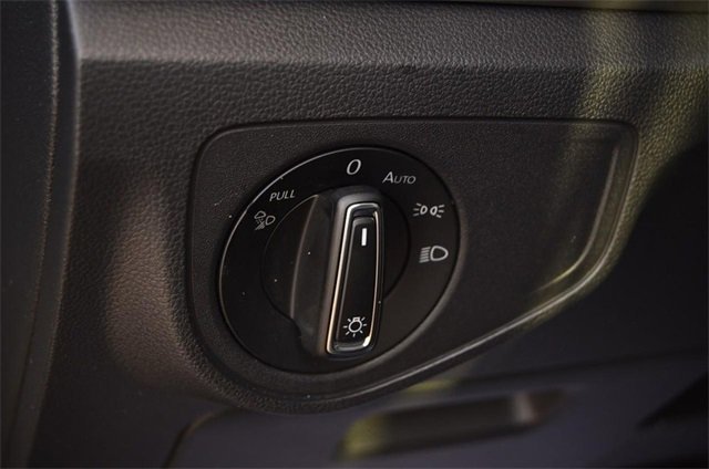 Used 2023 Volkswagen Atlas SE image 11