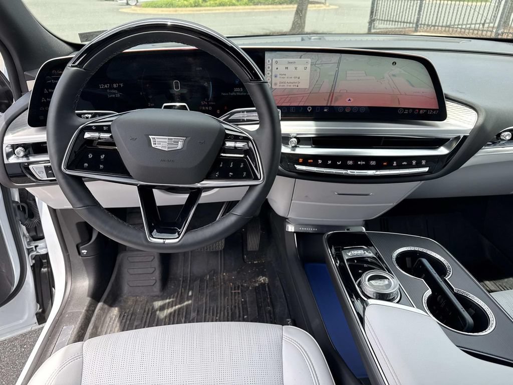 New 2026 Cadillac Lyriq Sport w/ LPO, Floor Liner Package AWD/4WD image 10