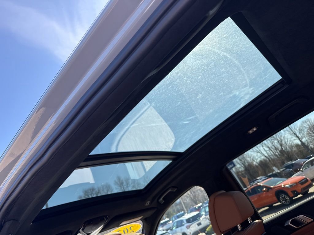 Used 2023 BMW X7 xDrive40i w/ M Sport Package image 8