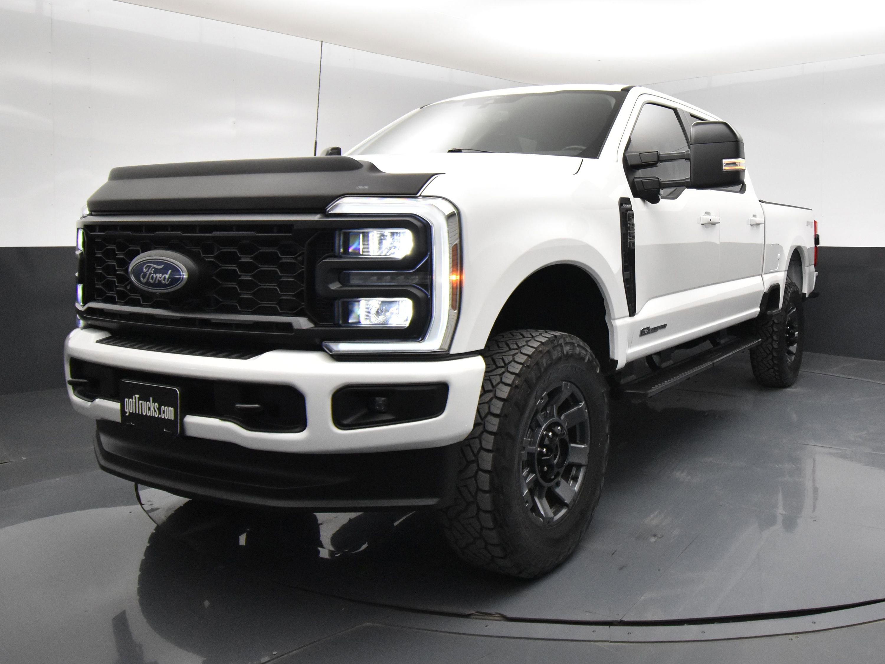 Used 2024 Ford F250 Lariat w/ Sport Appearance Package image 2