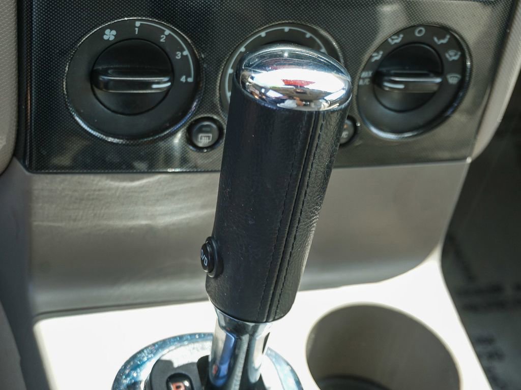 Used 2006 Ford Explorer XLT RWD image 22