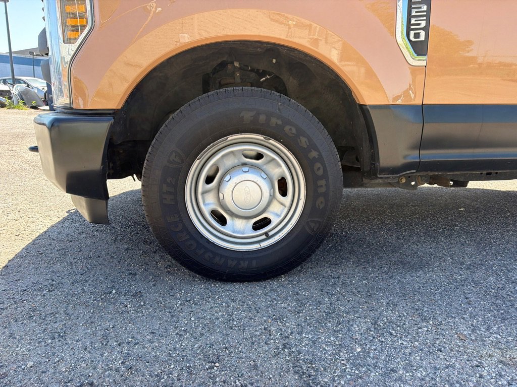 Used 2018 Ford F250 XL w/ Power Equipment Group RWD image 16