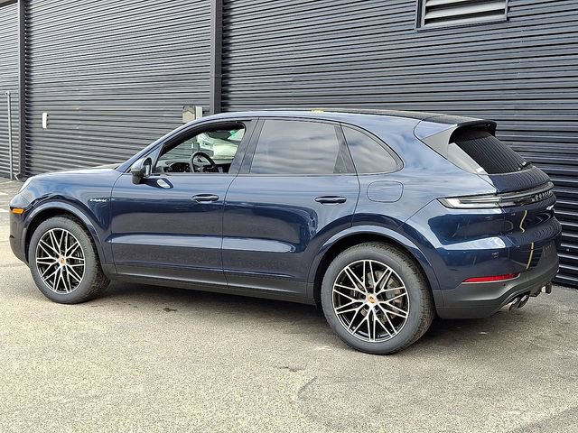 New 2026 Porsche Cayenne E-Hybrid image 3