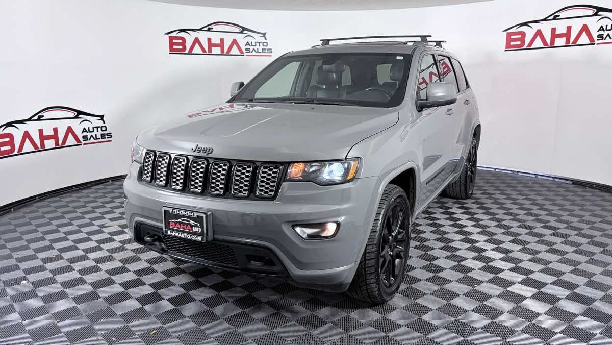 Used 2019 Jeep Grand Cherokee Altitude AWD/4WD image 3