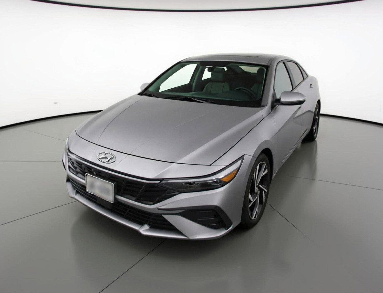 Used 2025 Hyundai Elantra Limited image 3