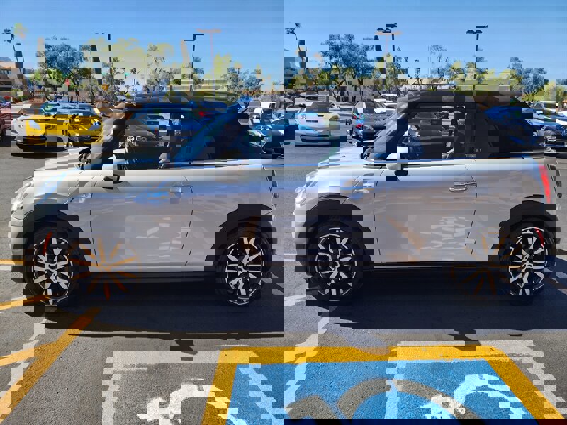 Used 2016 MINI Cooper S image 6