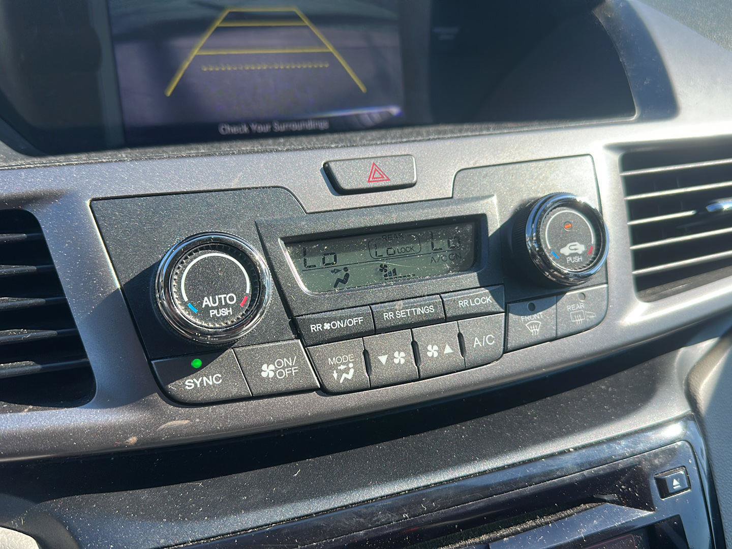 Used 2016 Honda Odyssey SE image 19
