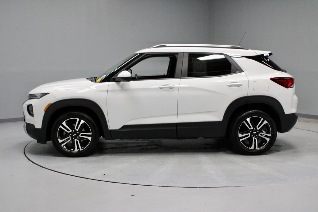 Used 2023 Chevrolet TrailBlazer LT FWD image 9