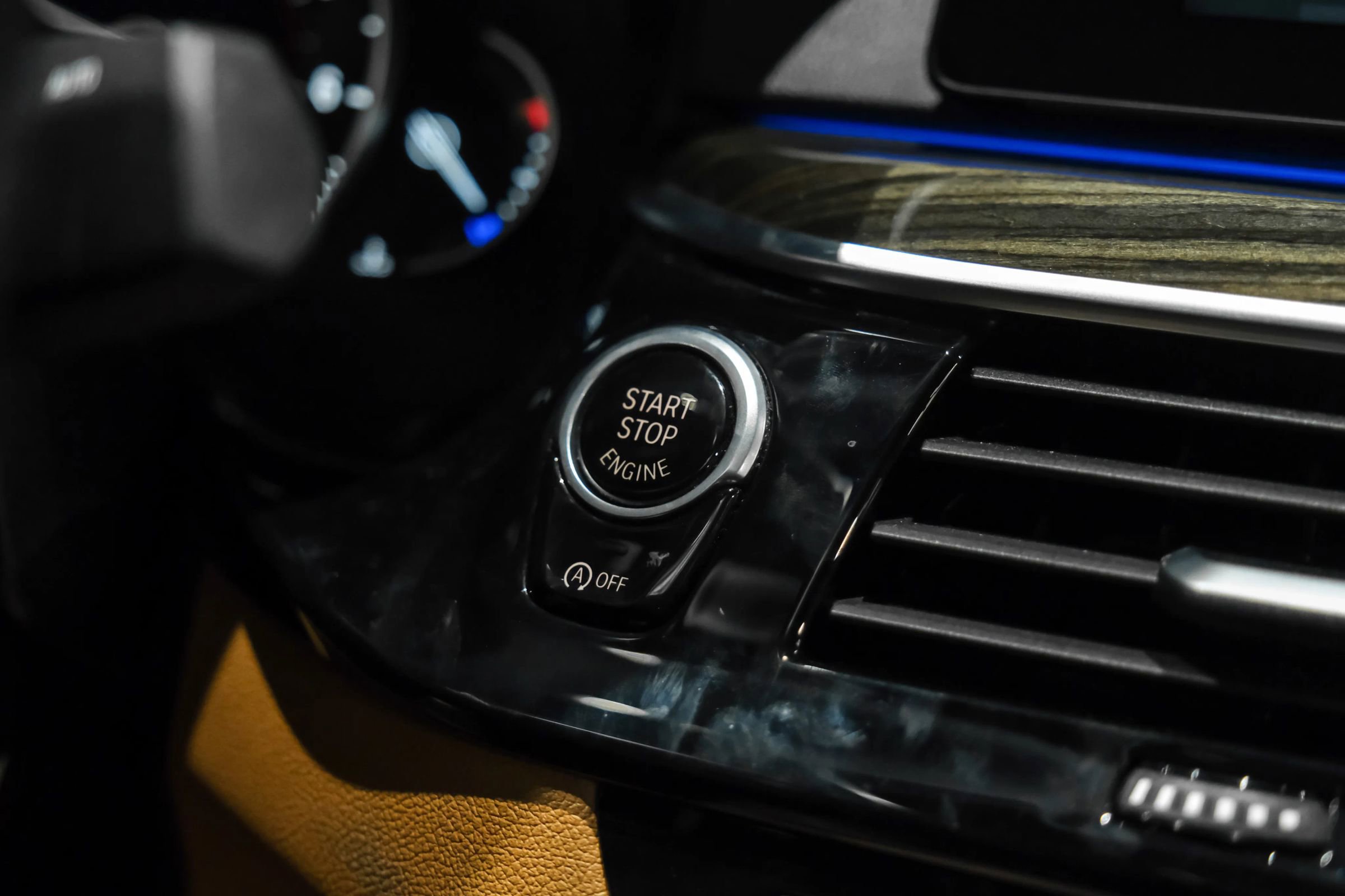 Used 2018 BMW 540i xDrive w/ Premium Package image 23