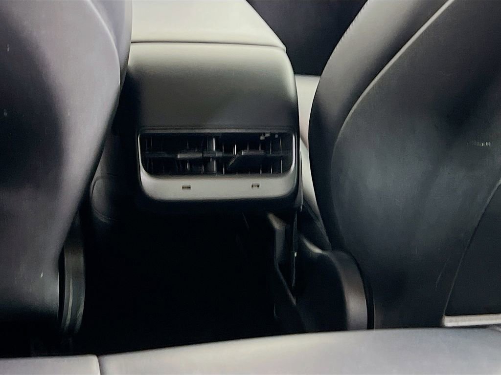Used 2021 Tesla Model 3 Standard Range Plus image 22