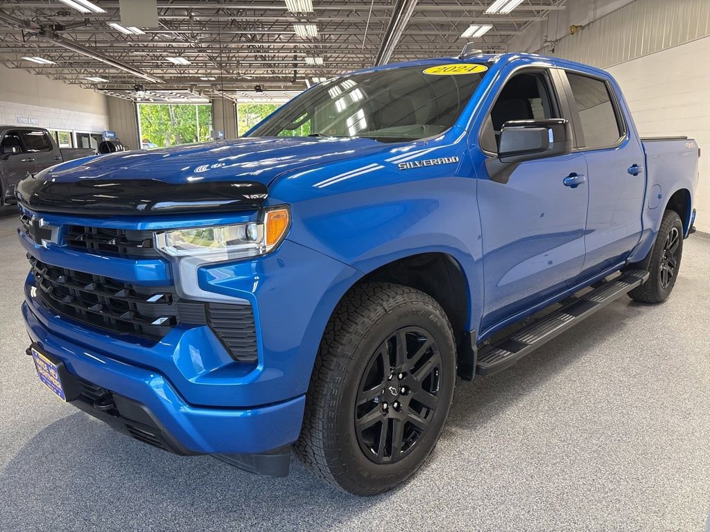 Used 2024 Chevrolet Silverado 1500 RST w/ Protection Package AWD/4WD image 3