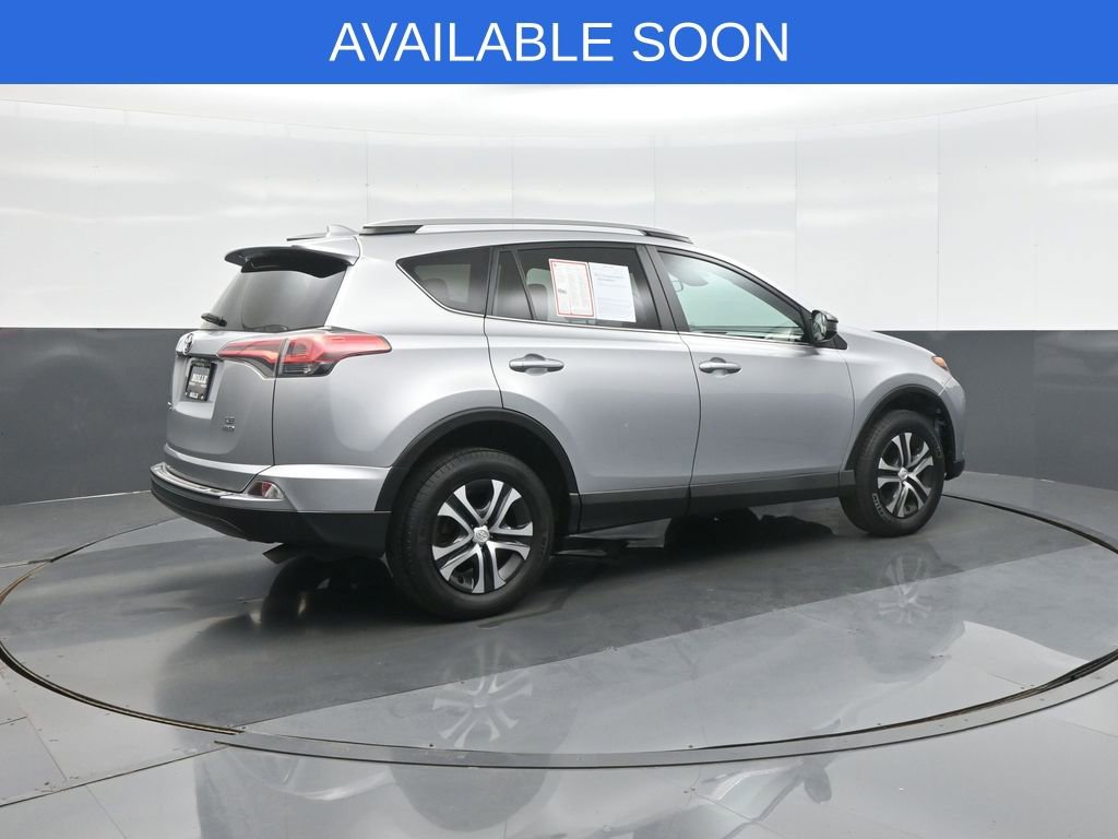 Used 2017 Toyota RAV4 LE w/ Carpet Mat Package AWD/4WD image 7