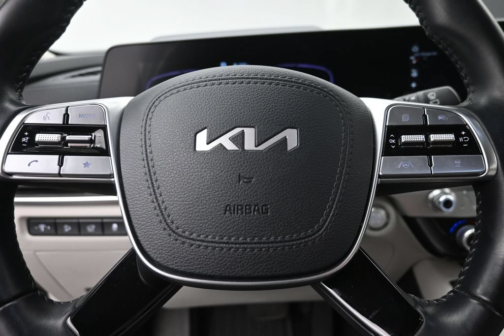 Used 2023 Kia Telluride EX FWD image 19