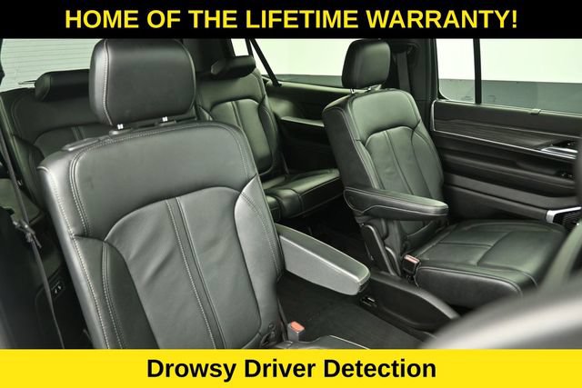 Used 2023 Jeep Wagoneer L Series III w/ Premium Group I AWD/4WD image 41