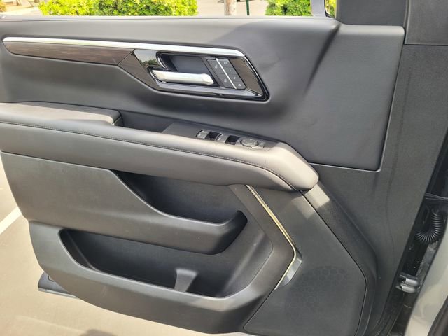 Used 2025 Chevrolet Tahoe LT image 14