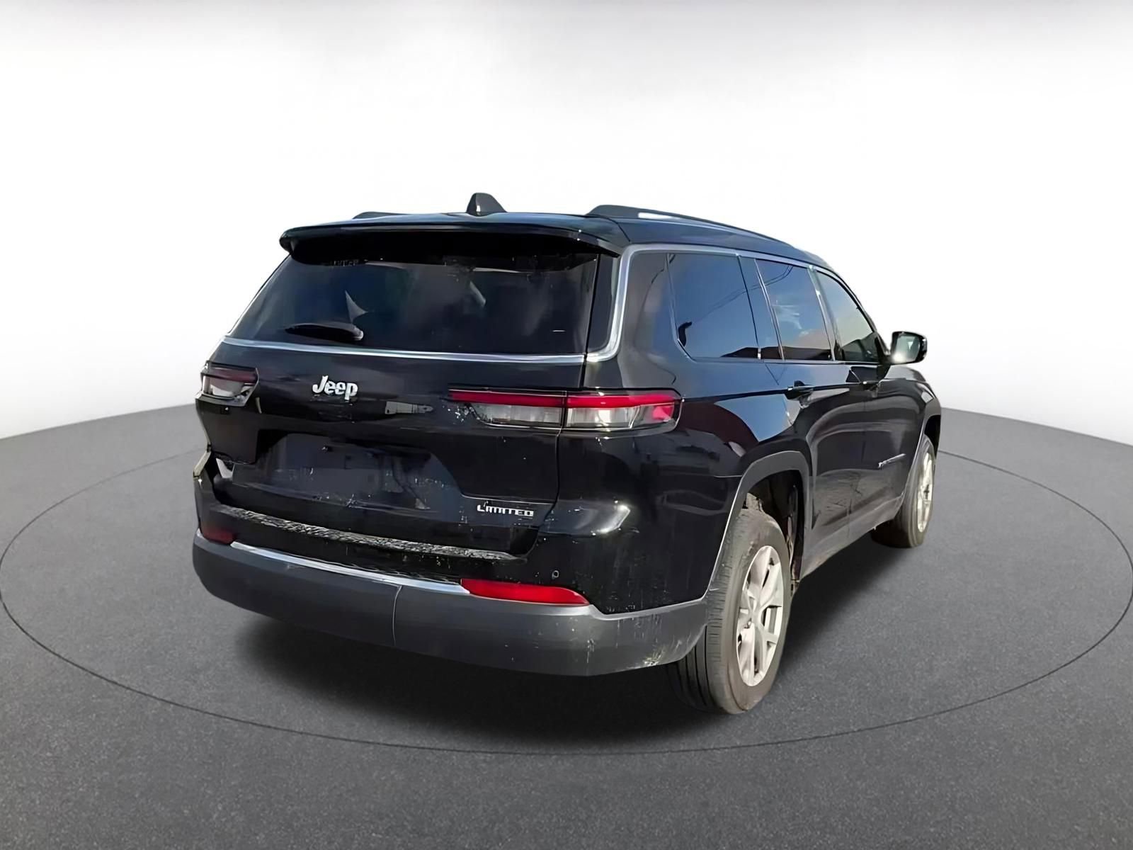 Used 2023 Jeep Grand Cherokee L Limited image 12