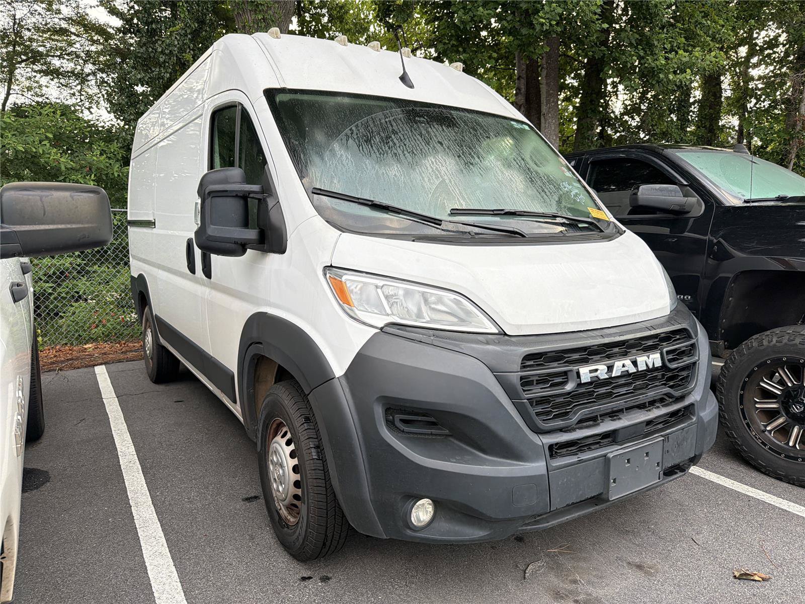 Used 2025 RAM ProMaster 2500 w/ Convenience Group FWD image 3