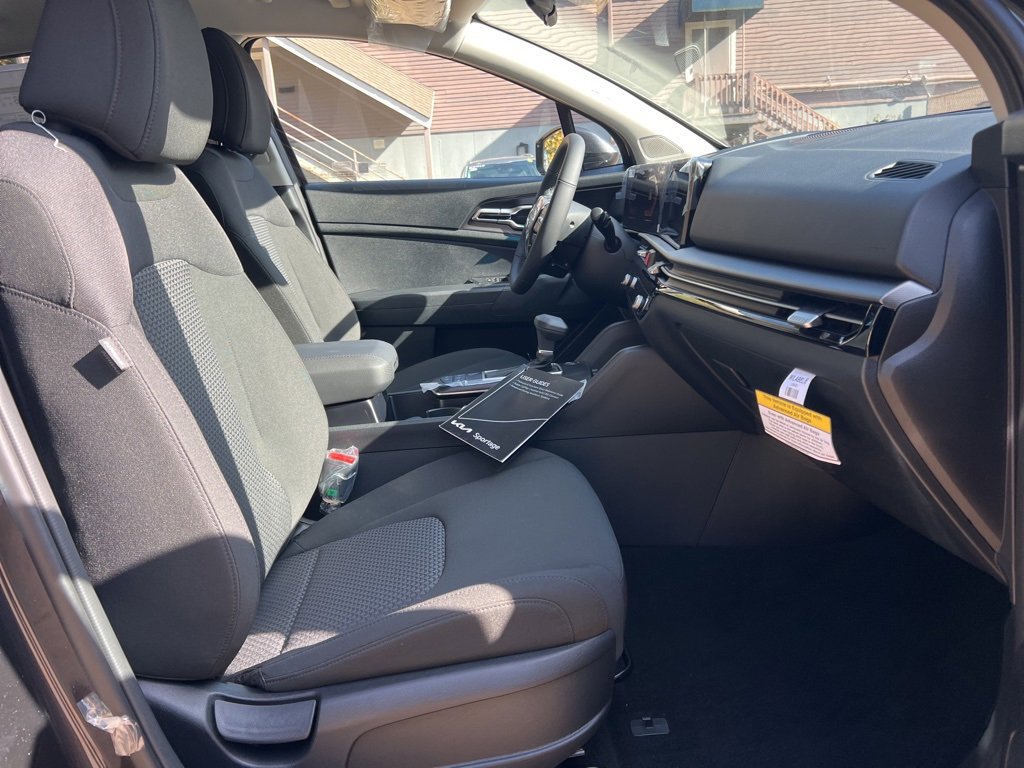 New 2026 Kia Sportage LX image 14